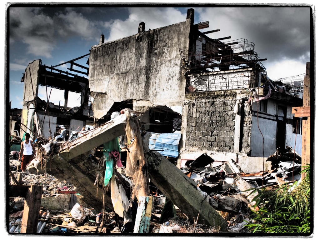 It was very difficult to remove the concrete and steel rubble after the typhoon