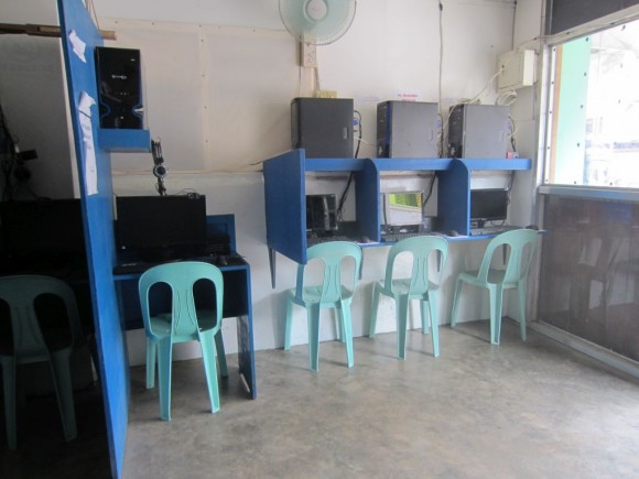 A New Internet Cafe in Cebu A Typical Small Internet Cafe