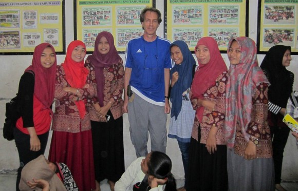 A Visit to an English Cram School Indonesia Canon Elf 038
