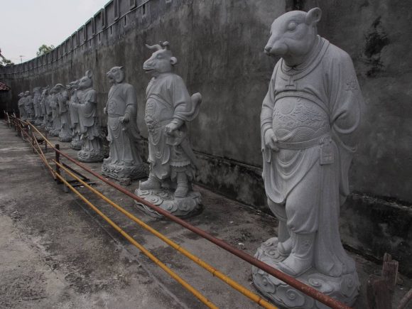 More Illness and a Walk to the Giant Buddha Giant Buddha