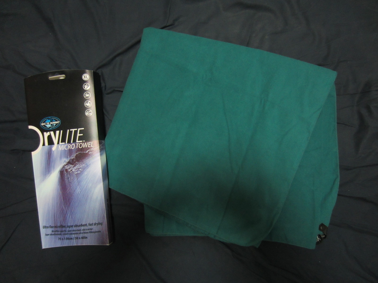 DryLite Micro Towel from Sea to Summit. Extra-Large in Jade color.