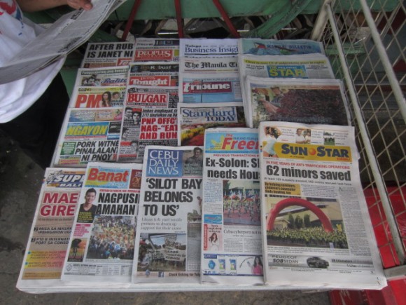 Morning Papers in Cebu IMG_5017
