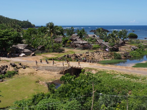 Cycling Catanduanes 4 – Journey to San Vicente Baldoc, Catanduanes - The people here supplied me with cold water.